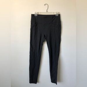 ATHLETA BLACK LEGGINGS WITH POCKETS SIZE MEDIUM
